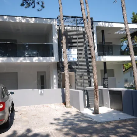 Residenza Due Perle * 利尼亚诺萨比亚多罗